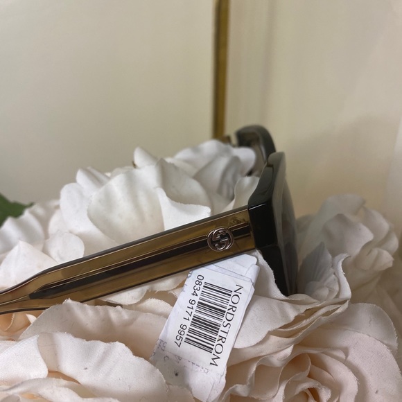 New🔥Gucci sunglasses with tag - Picture 11 of 15